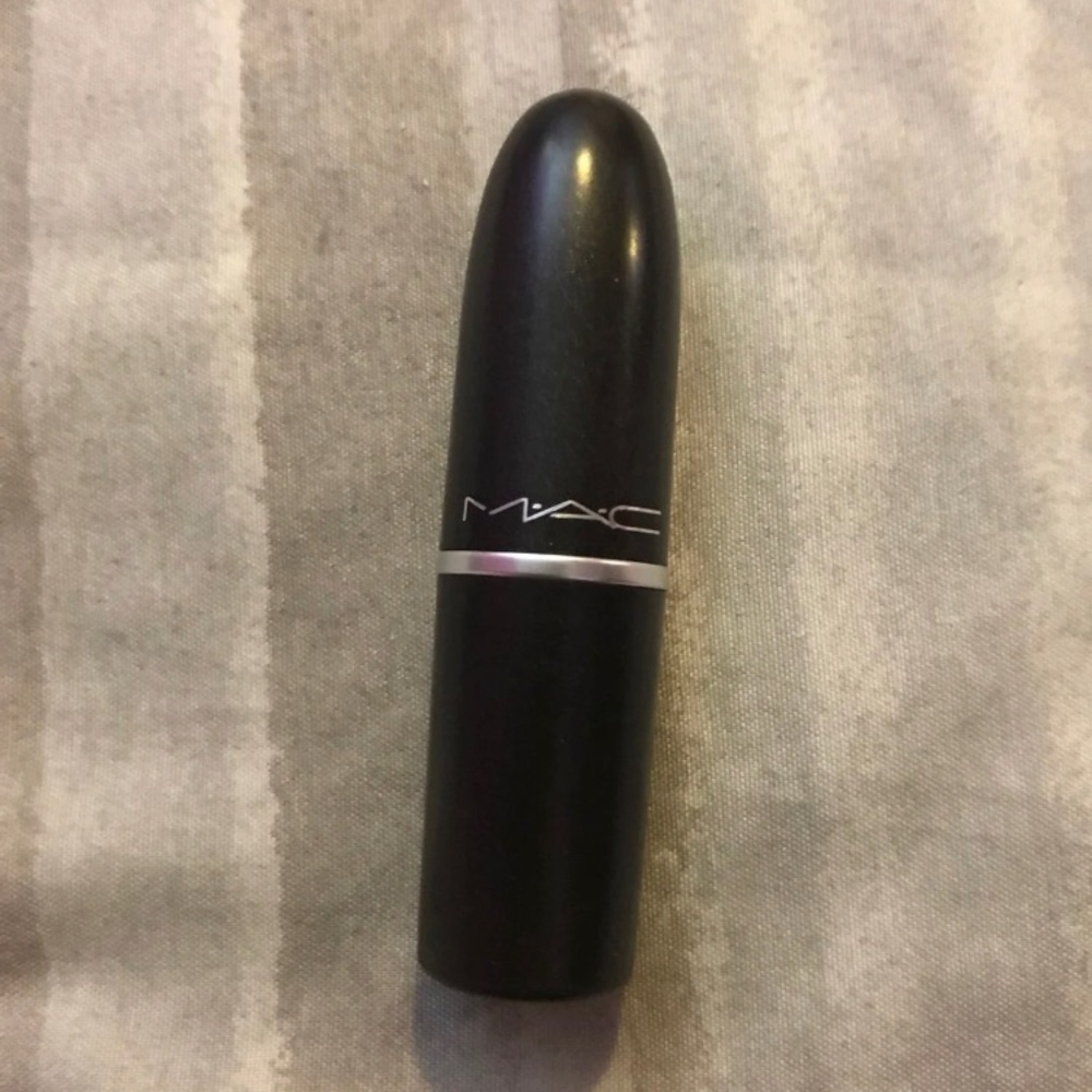 MAC Lipstick Fanfare
